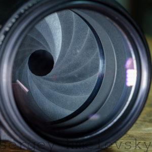 a lens with a visible diaphragm